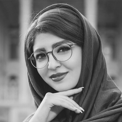 نگار احمدی
